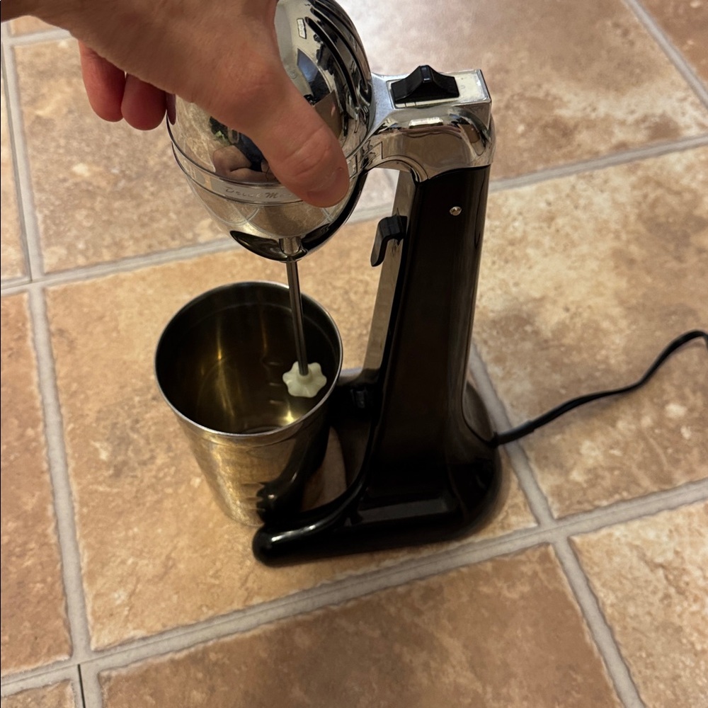 Hamilton Beach Black and Silver Drink Mixer model 750bch milkshake smoothie